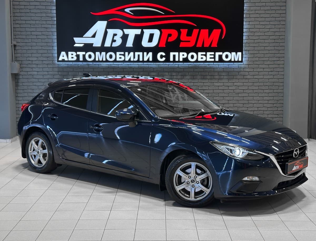 Mazda Axela - 1